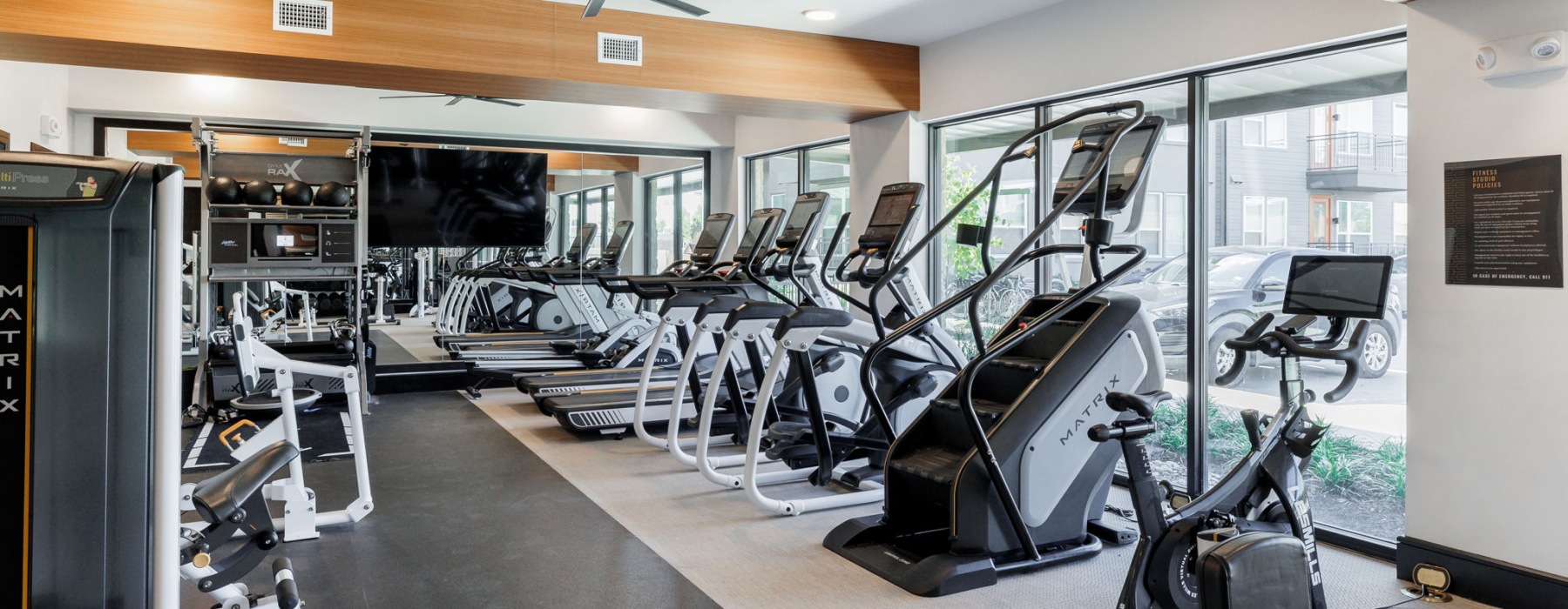 Fitness center in east austin apartment complex